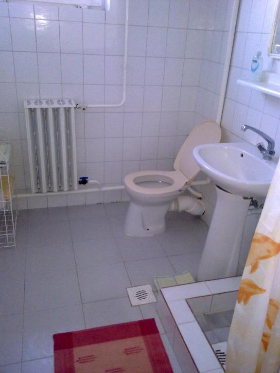 Alabastrom Panzio Es Etterem Bed & Breakfast Bogacs Room photo